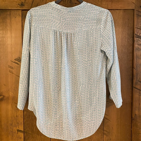 Loft XS Drape Front Blouse Hi Lo Hem - Picture 3 of 4